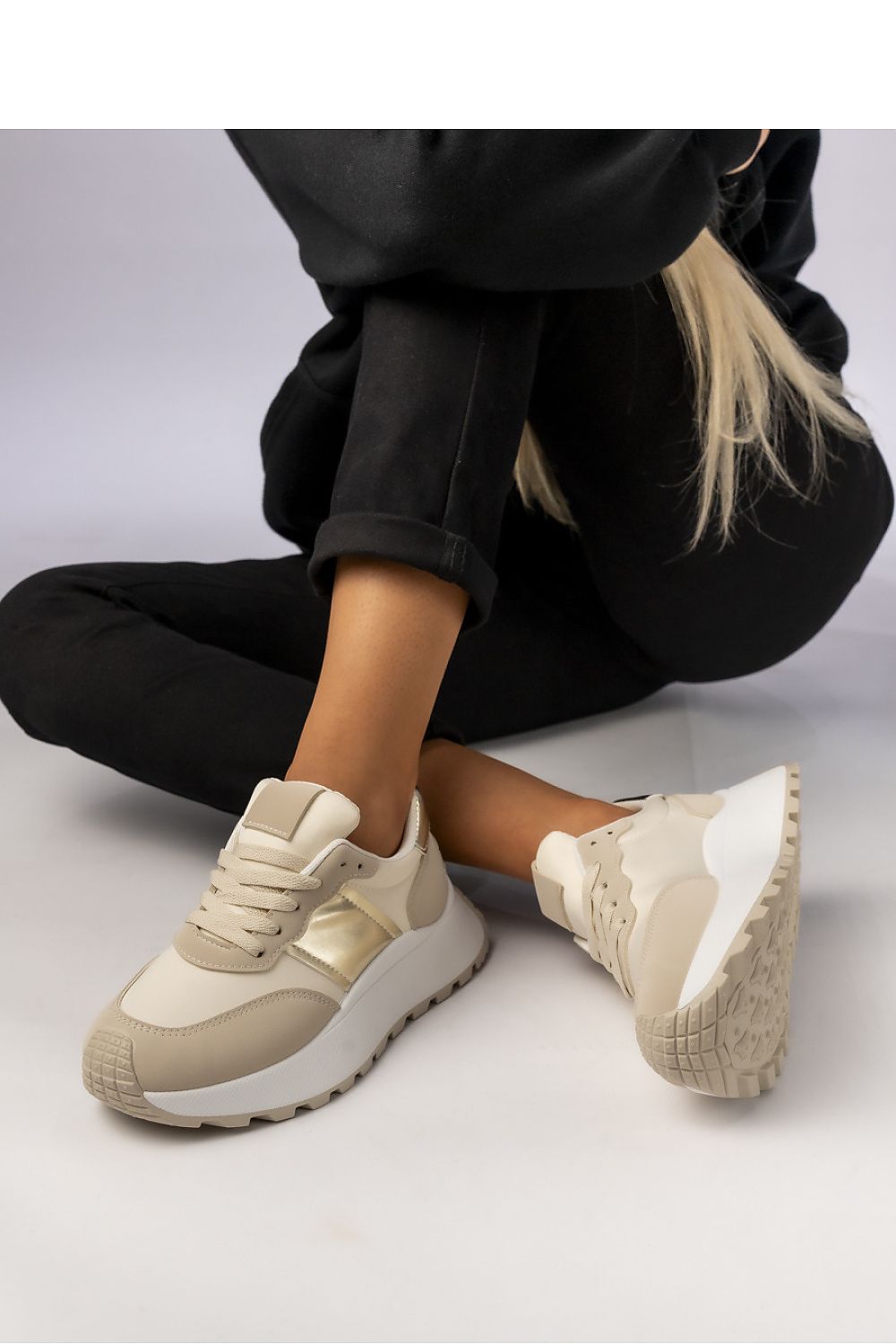 Sportschuhe model 210597 Inello