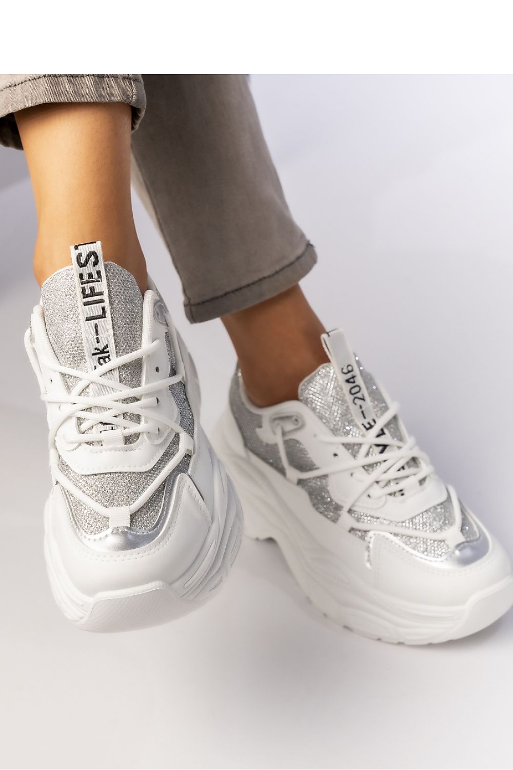 Sportschuhe model 210598 Inello