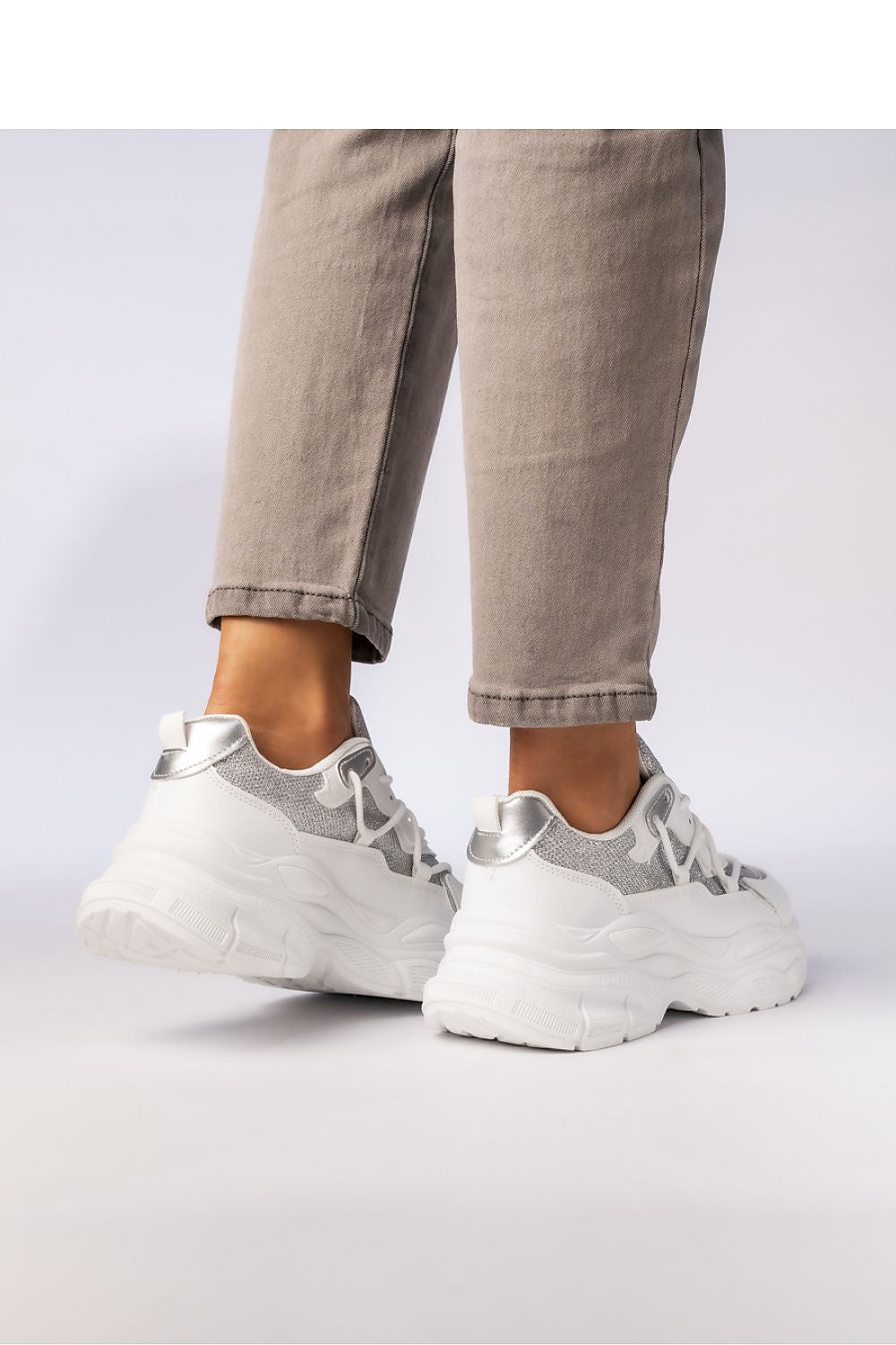 Sportschuhe model 210598 Inello