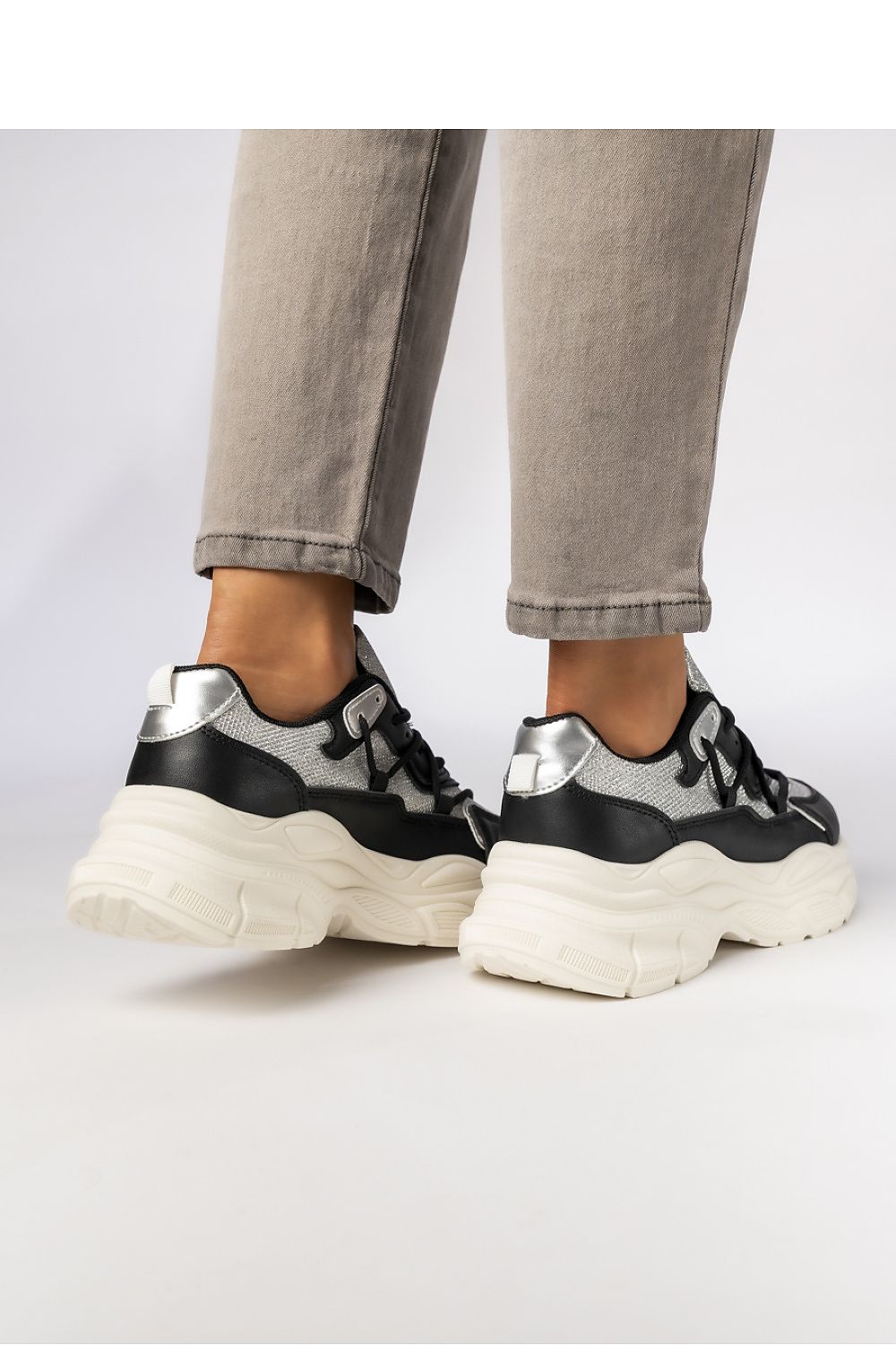 Sportschuhe model 210599 Inello