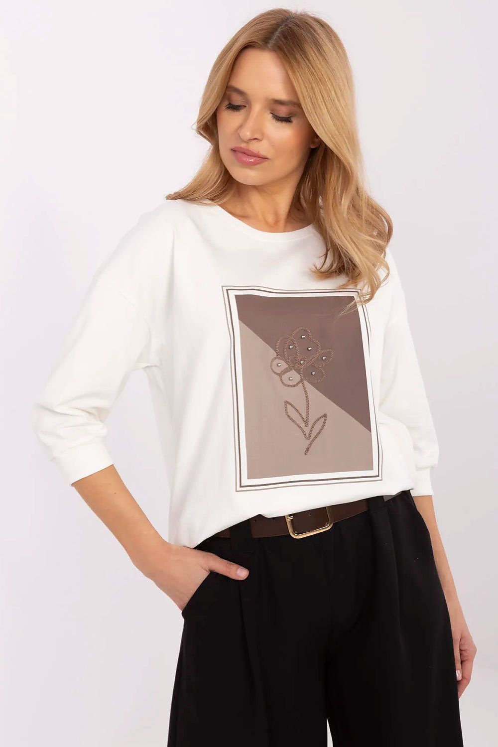 Bluse model 210656 Relevance