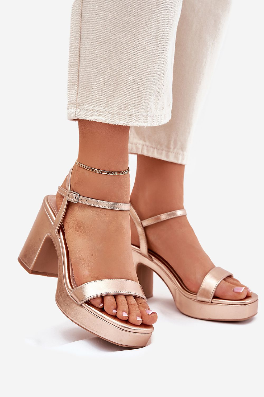 Sandalen mit Absatz model 214092 Step in style
