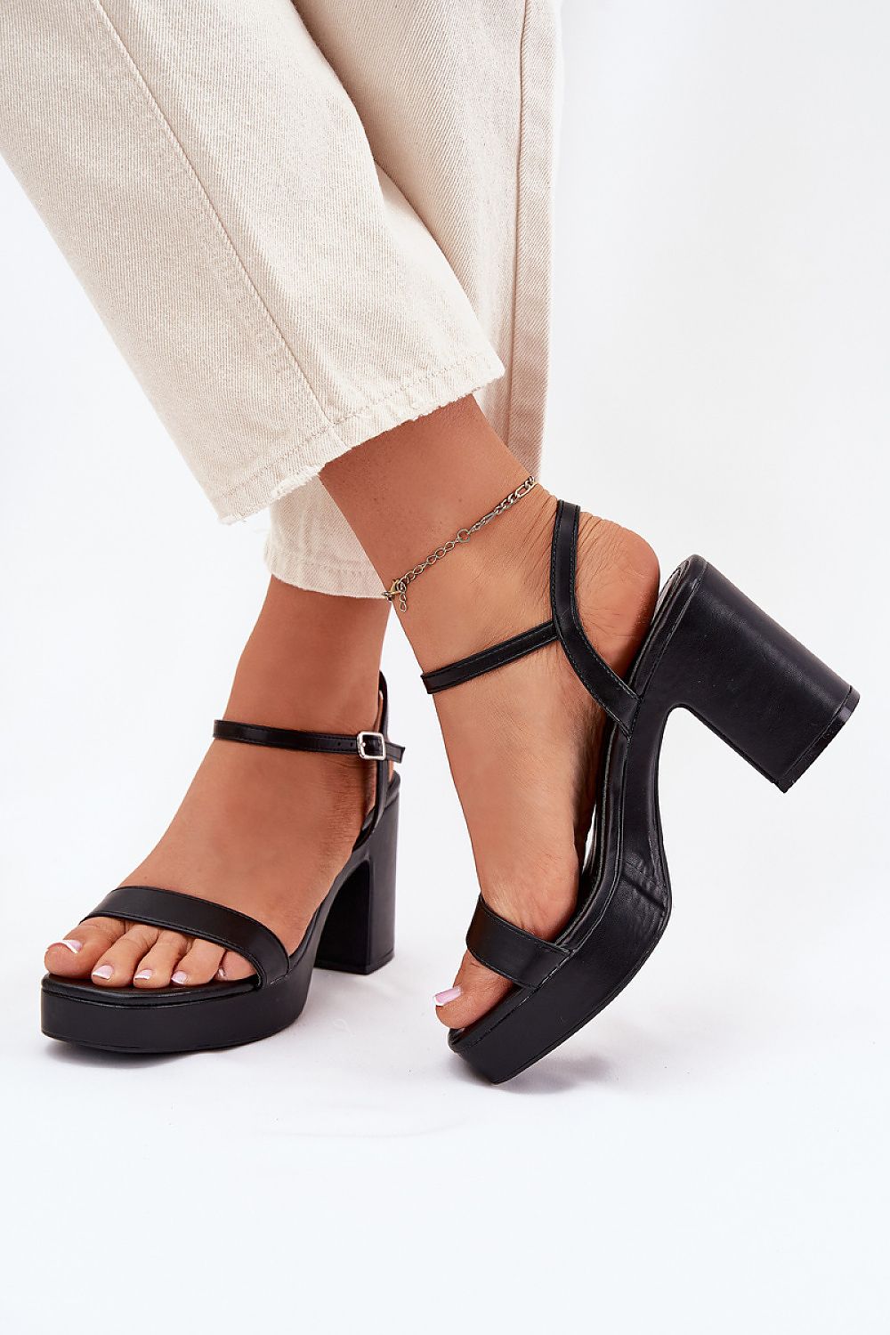 Sandalen mit Absatz model 214093 Step in style