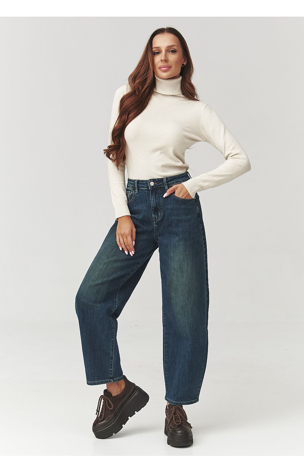 Rollkragenpullover model 219739 Makadamia