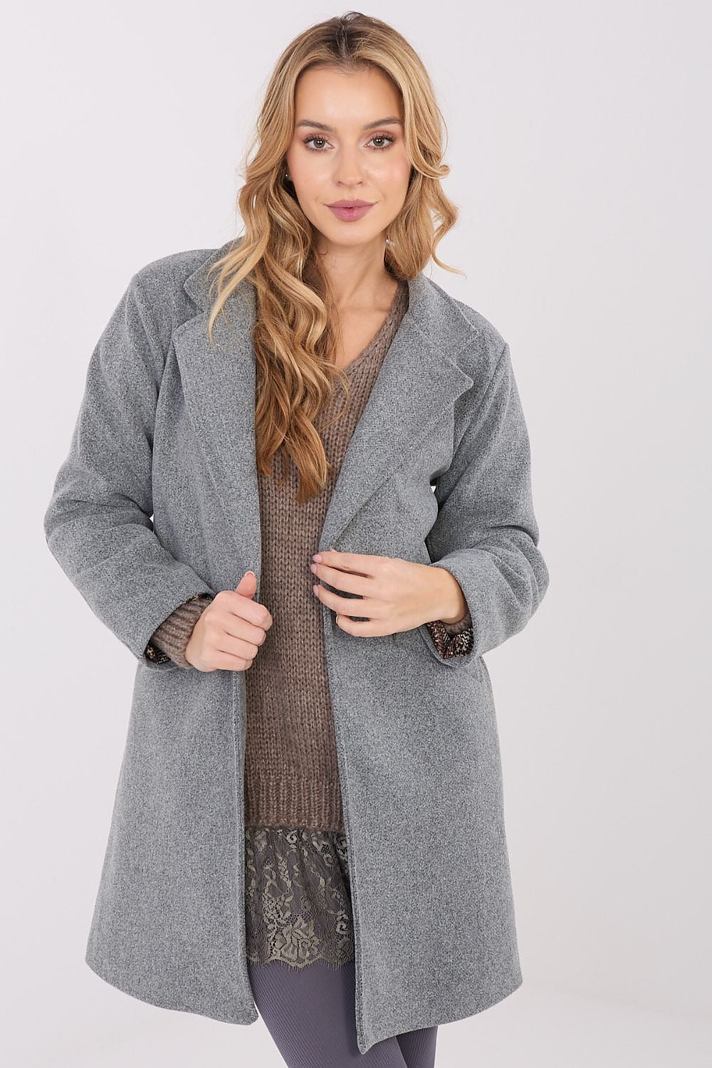 Mantel model 222161 Italy Moda