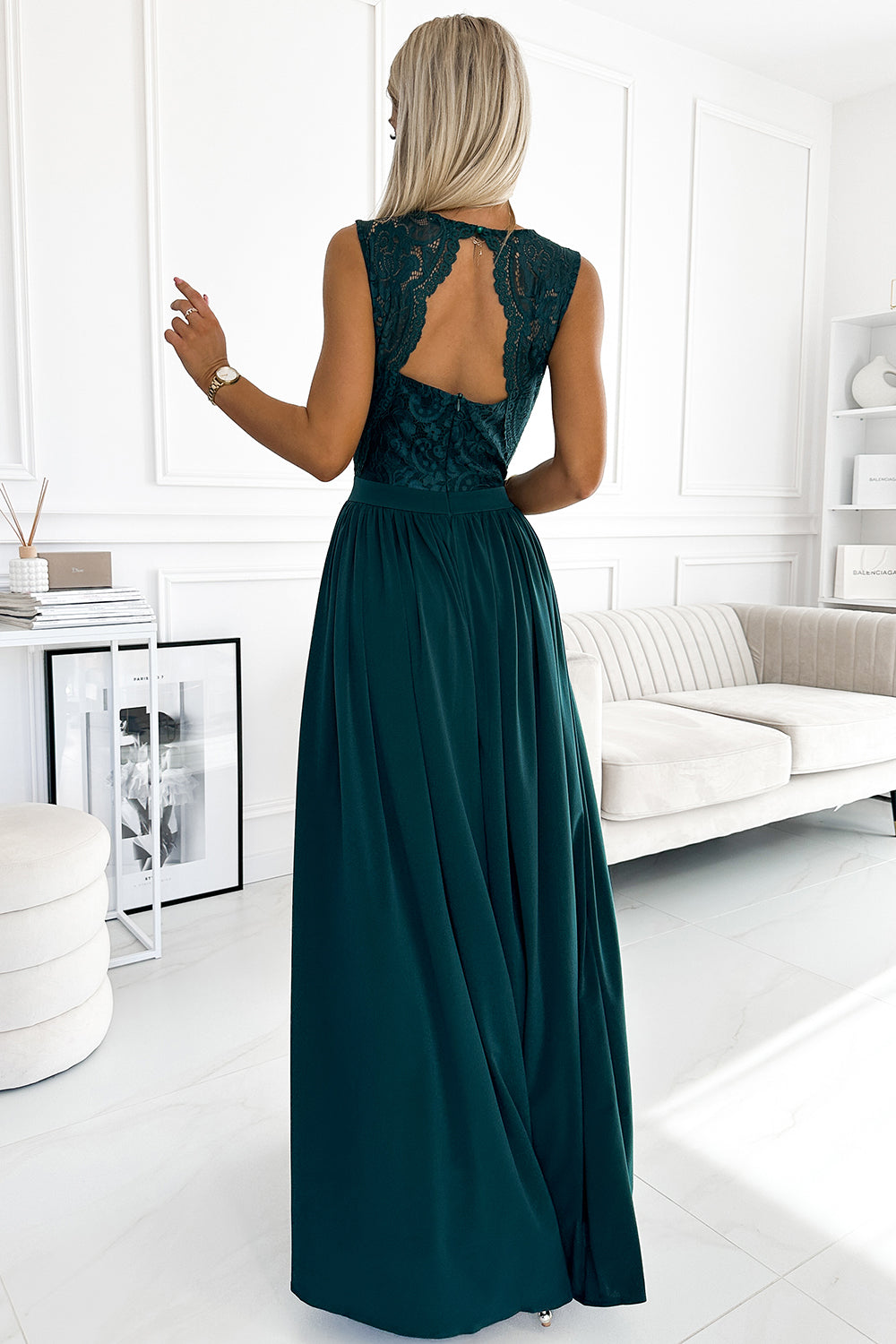 211-6 LEA langes Kleid mit Spitzen-Ausschnitt - Grün