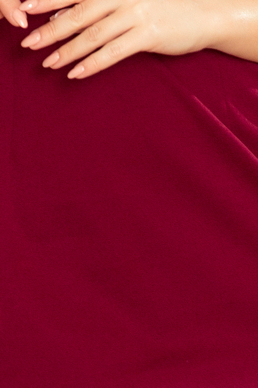237-2 KELLY Elegantes Kleid mit einem Ausschnitt - Burgund