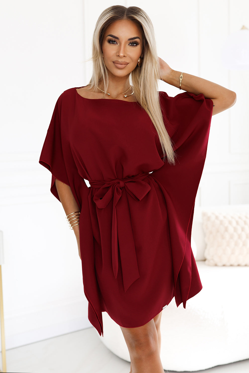 287-34 SOFIA Schmetterlingskleid mit Bindeband in der Taille - weinrote Farbe