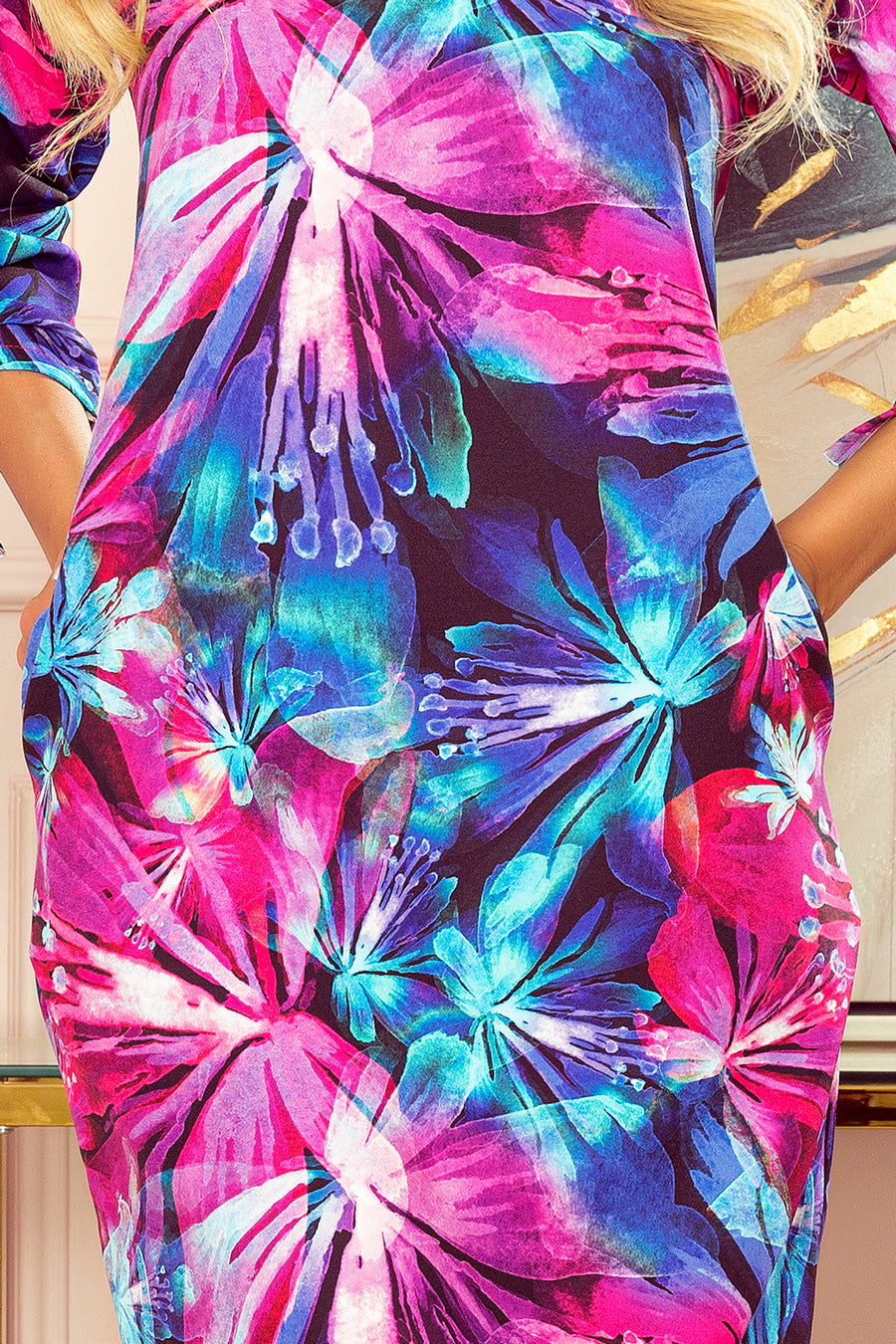 323-1 Bequemes OVERSIZE - Kleid - blaue und rosa Blumen