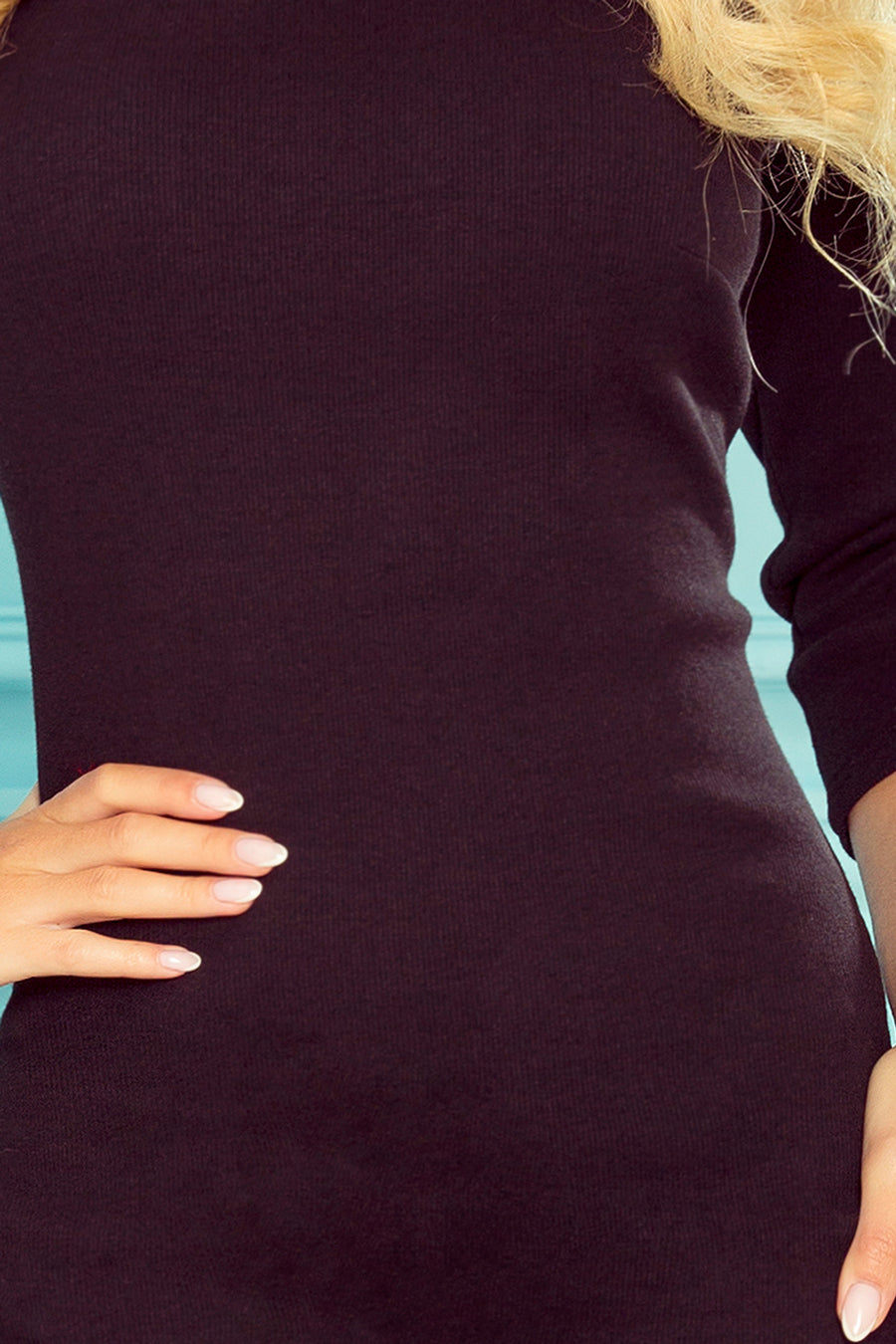 331-2 Geripptes Midikleid - schwarz