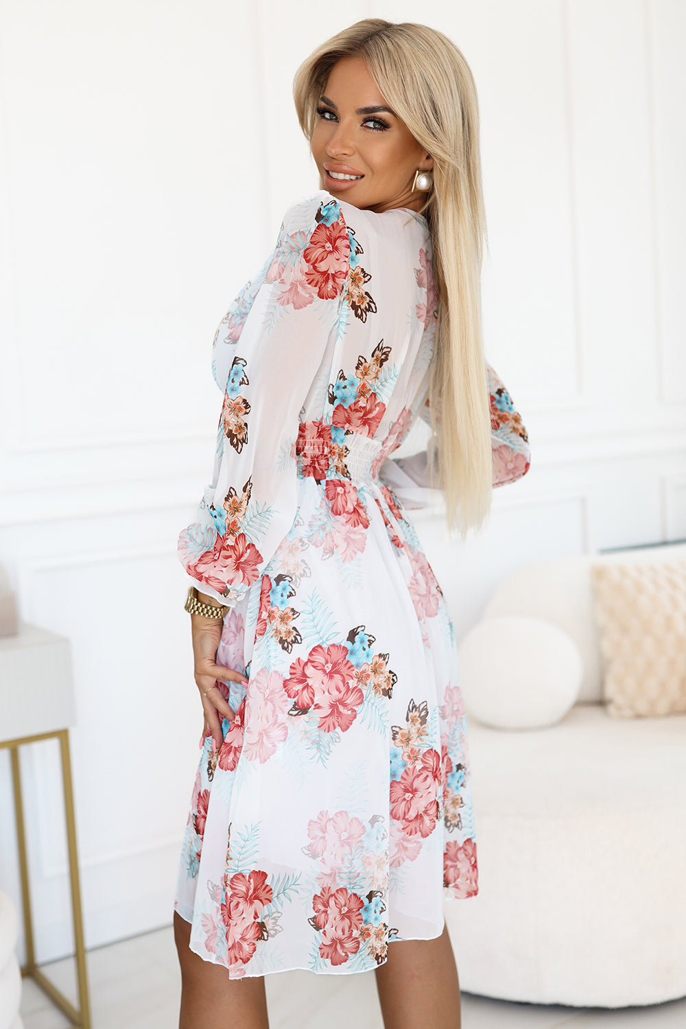 388-3 FRANCES Chiffon-Wickelkleid mit langen Ärmeln – Mallows