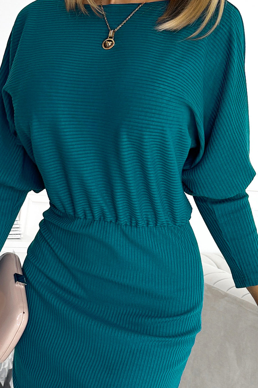 399-1 LARA Gestreiftes Kleid mit Bündchen an den Ärmeln - Meeresfarbe