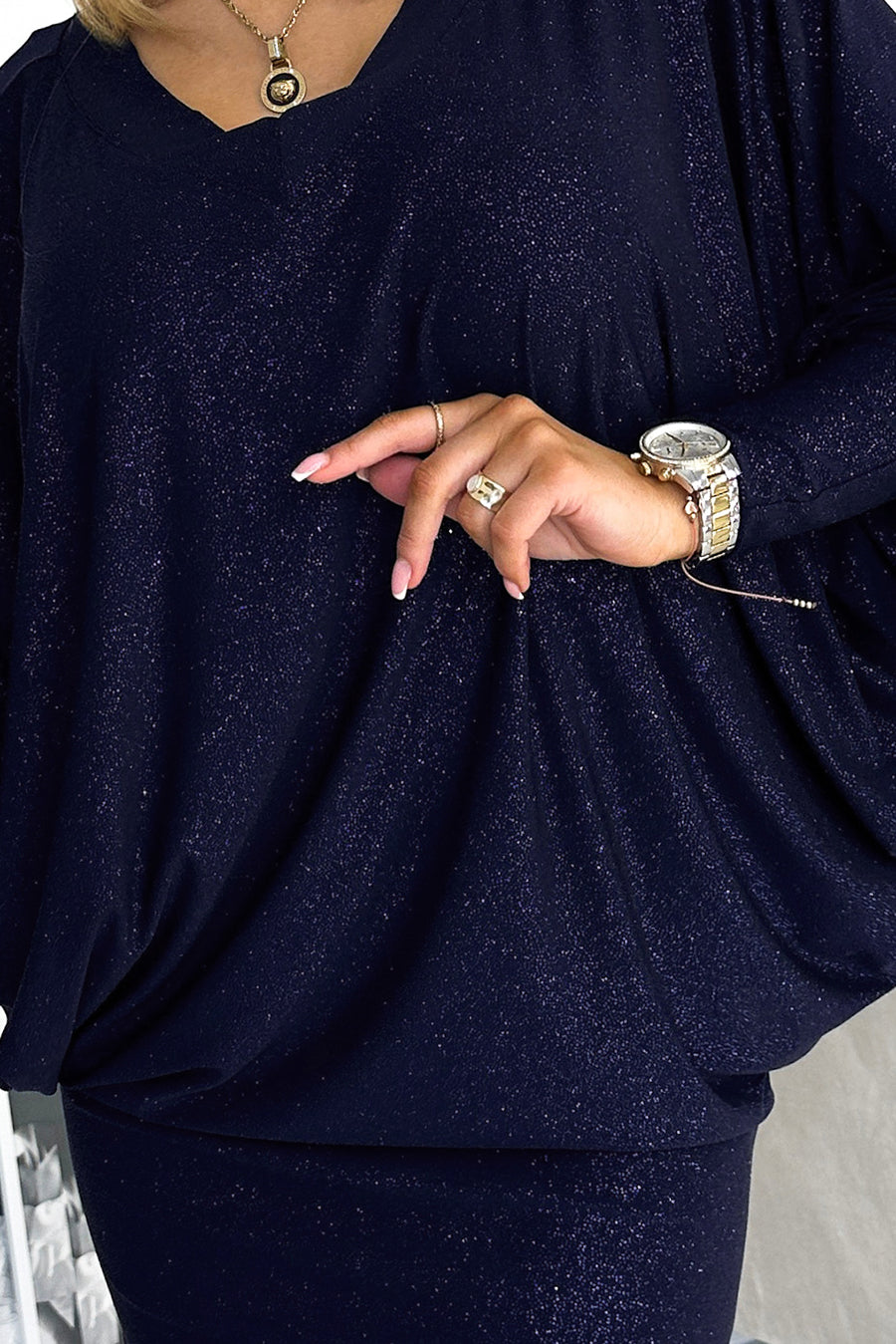 402-1 Fledermauskleid mit Ausschnitt - Marineblau mit Glitzer