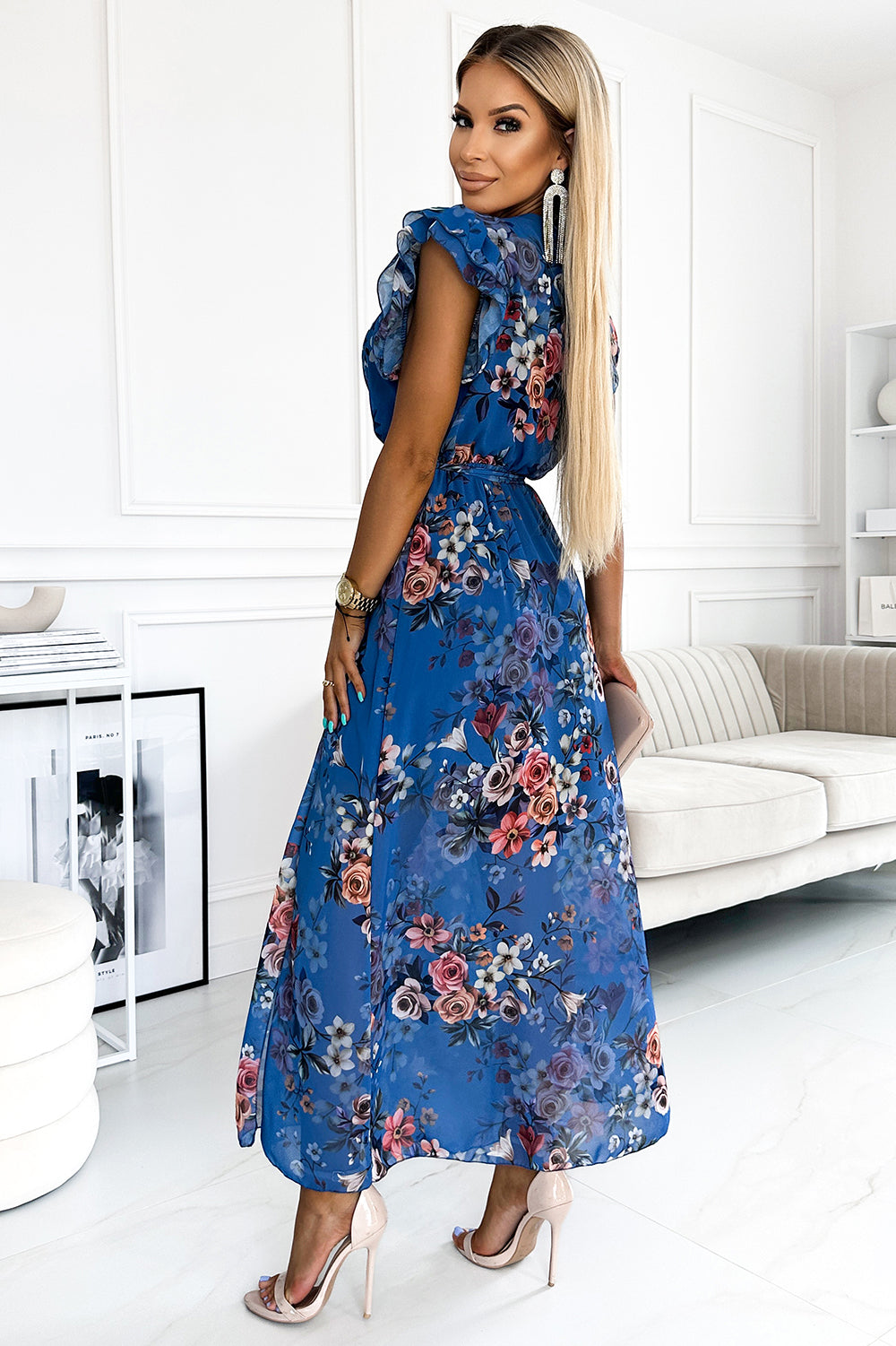 473-1 ARIA Langes Kleid mit Ausschnitt und kurzen Ärmeln - blau mit Blumen