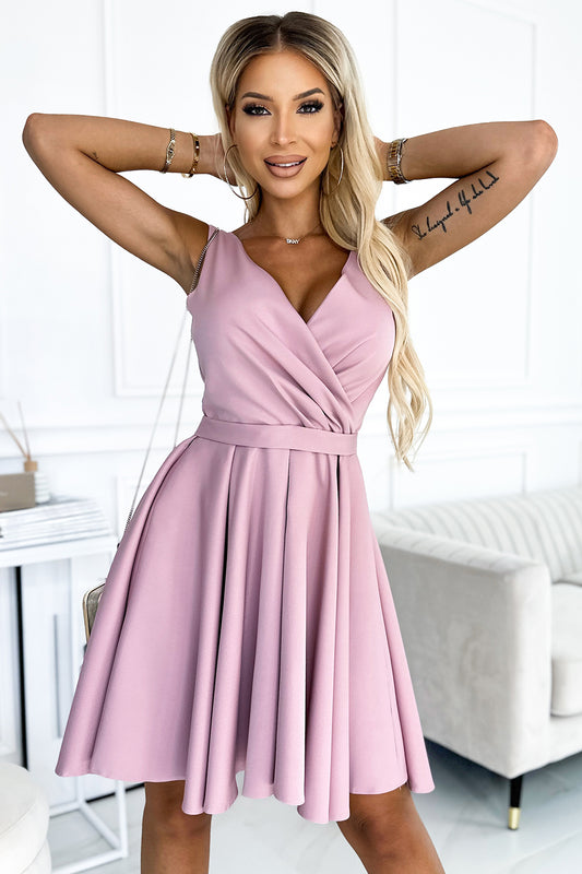 478-2 MAYA Kleid mit längerem Rücken, Ausschnitt und Gürtel - schmutziges Rosa