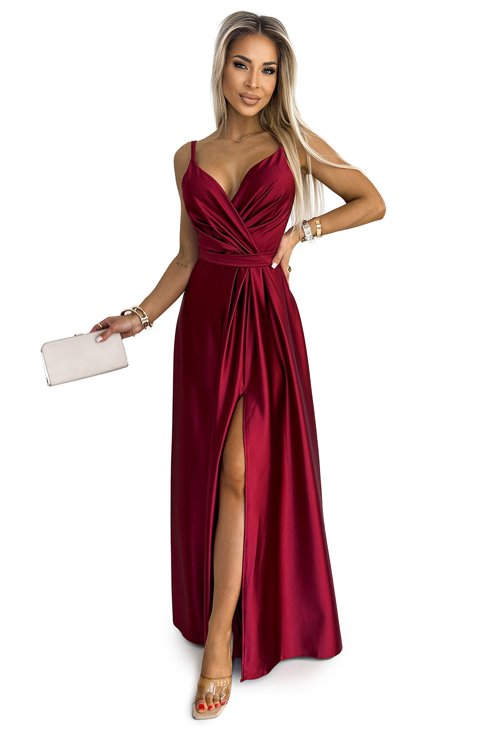 512-6 JULIET elegantes langes Satinkleid mit Ausschnitt und Beinschlitz - weinrote Farbe