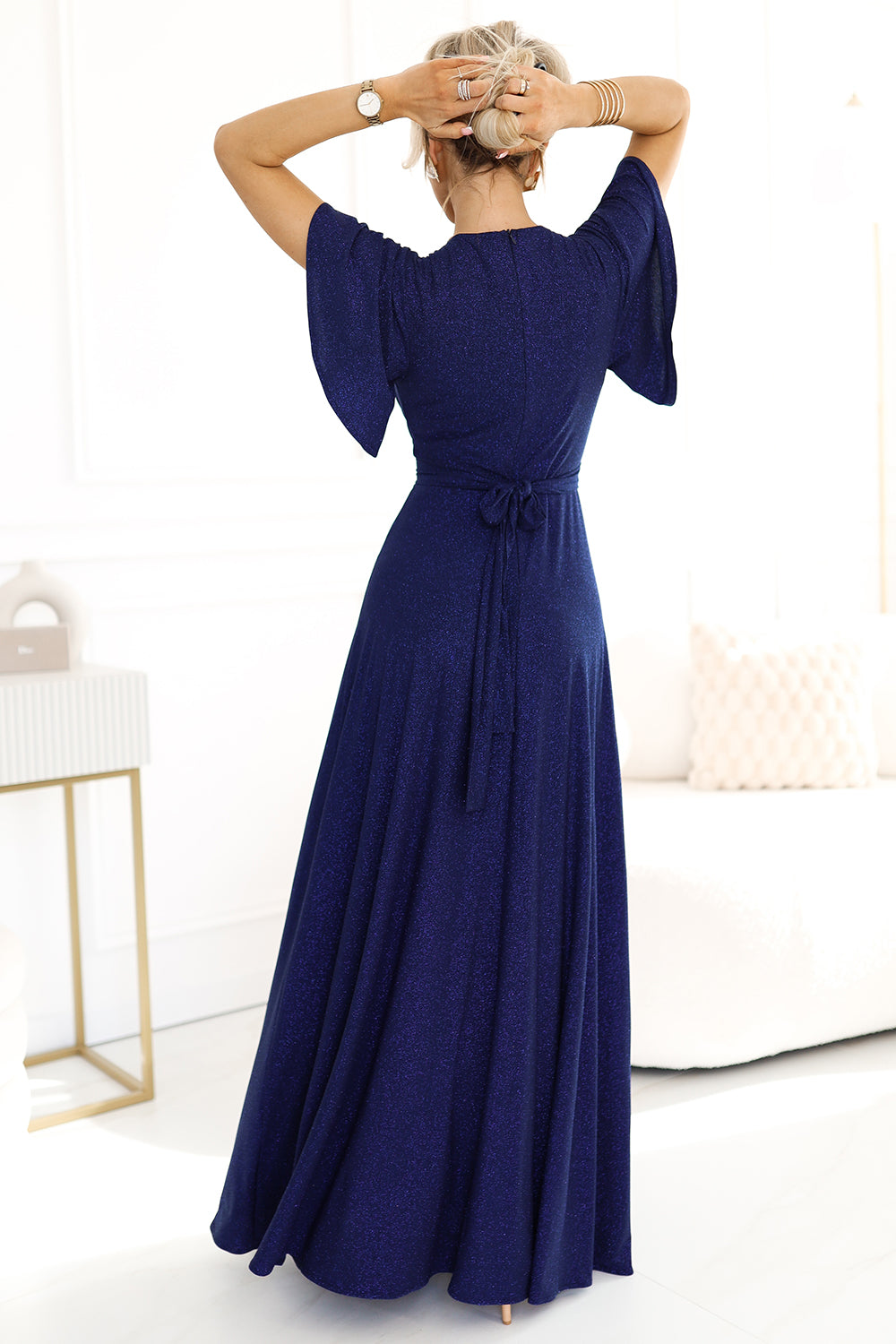 581-5 JENNIFER glänzendes langes Kleid mit Ärmeln und Ausschnitt - Marineblau mit Glitzer