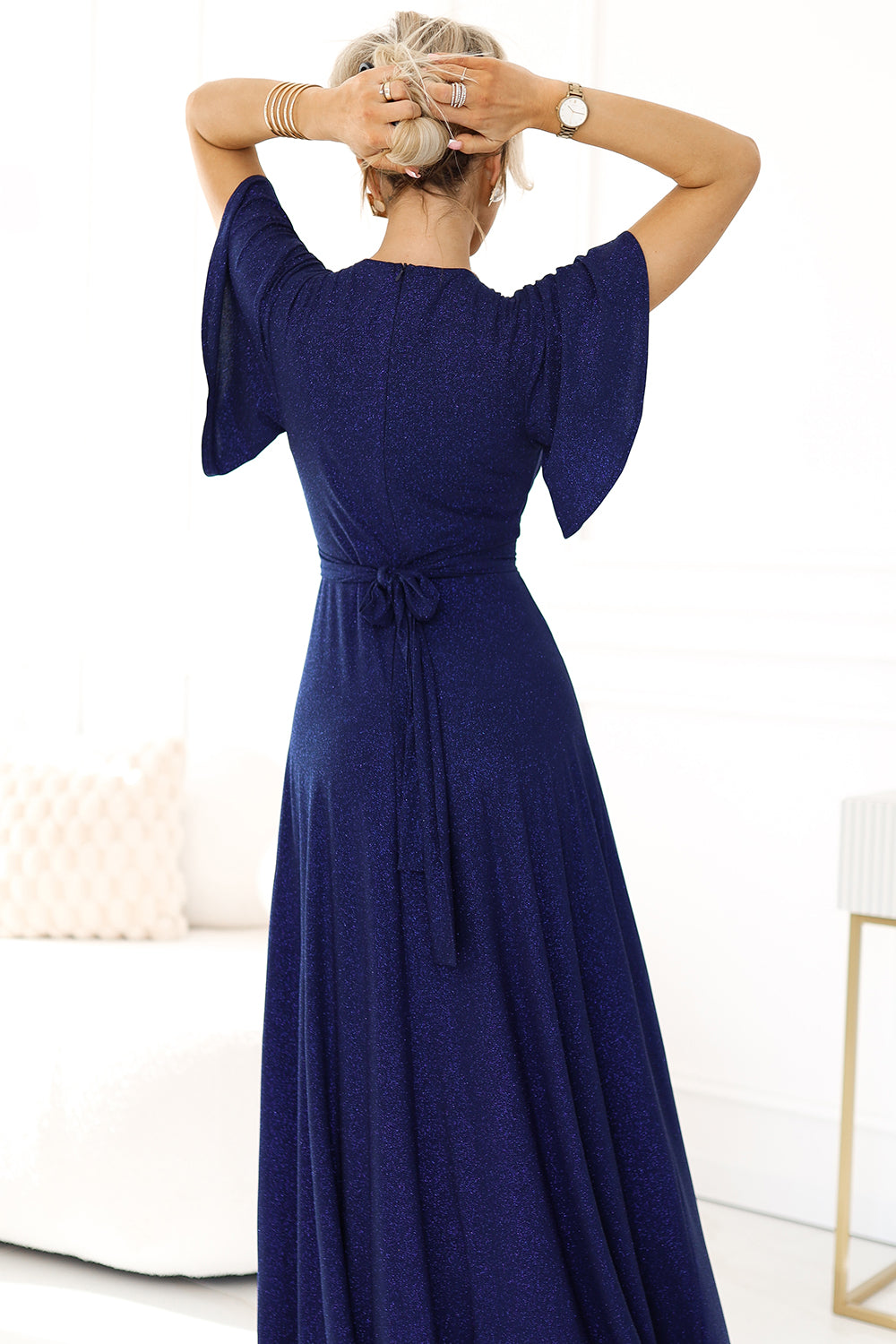581-5 JENNIFER glänzendes langes Kleid mit Ärmeln und Ausschnitt - Marineblau mit Glitzer