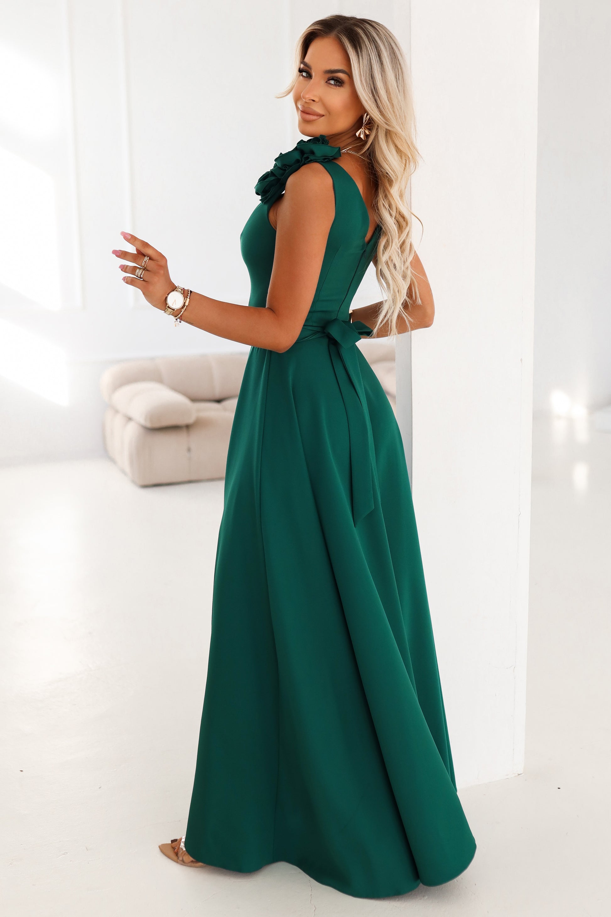 643-1 Elegantes Abend-Maxikleid mit Schlitz und Rosen - Flaschengrün