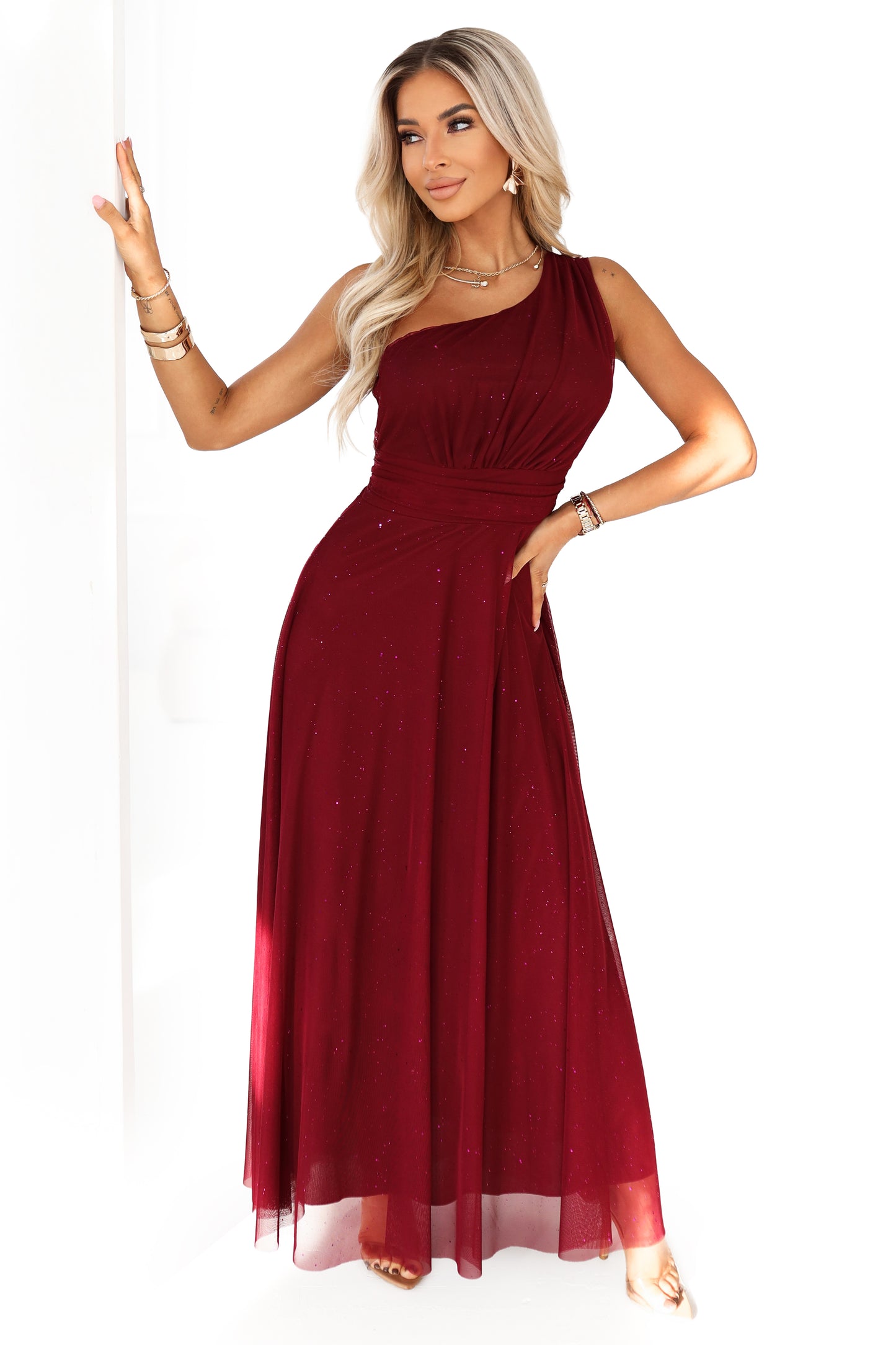 656-1 Langes, glänzendes, schulterfreies Abendkleid - bordeauxrot