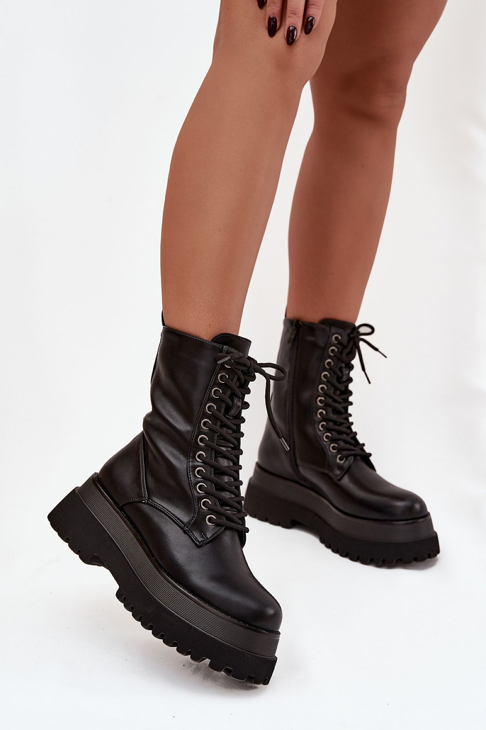  Boot model 221133 Step in style 