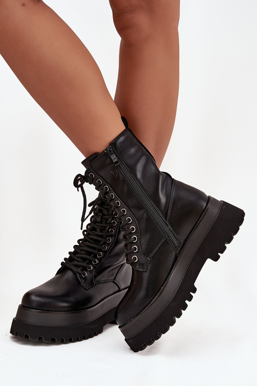  Boot model 221133 Step in style 