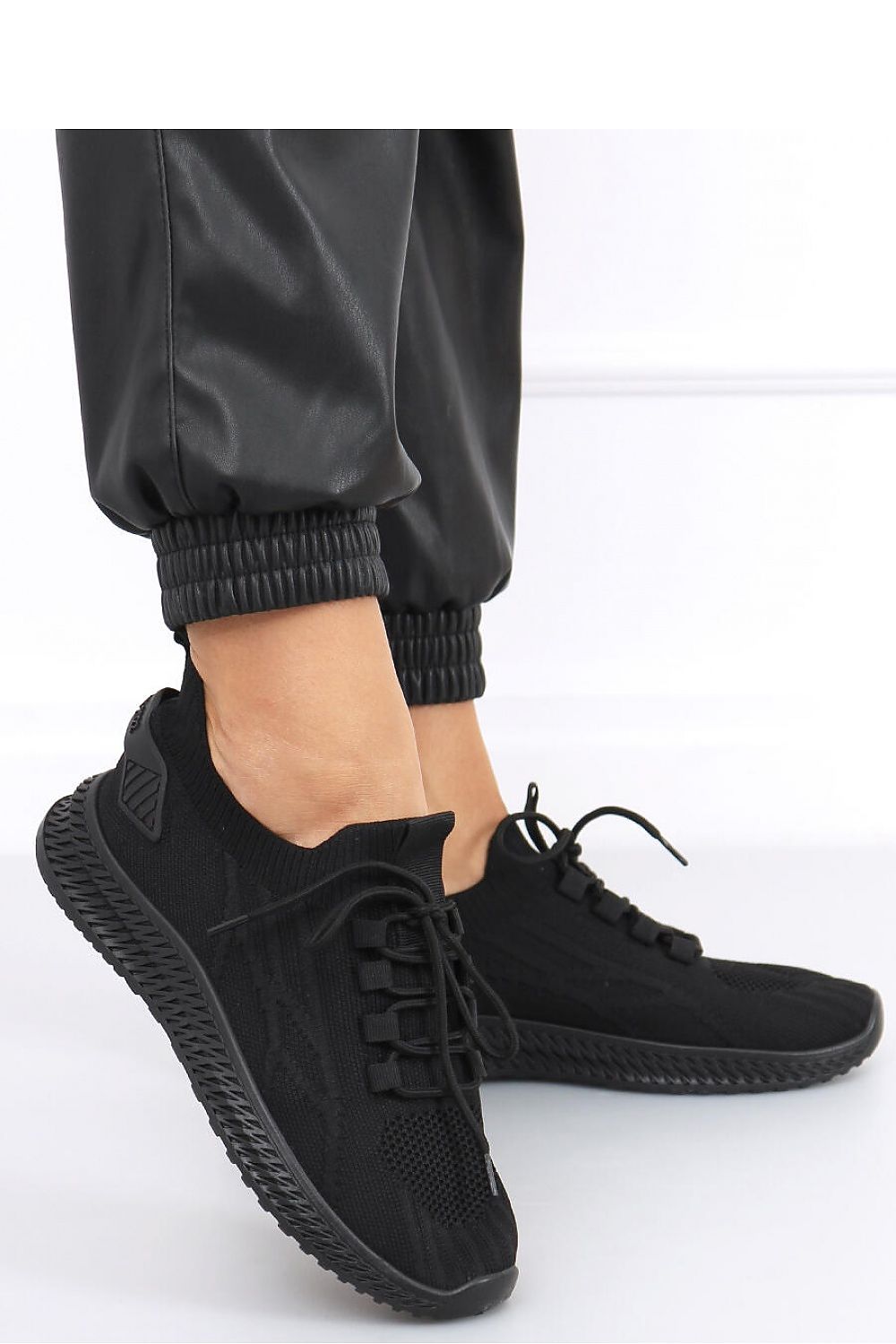  Sportschuhe model 163527 Inello 